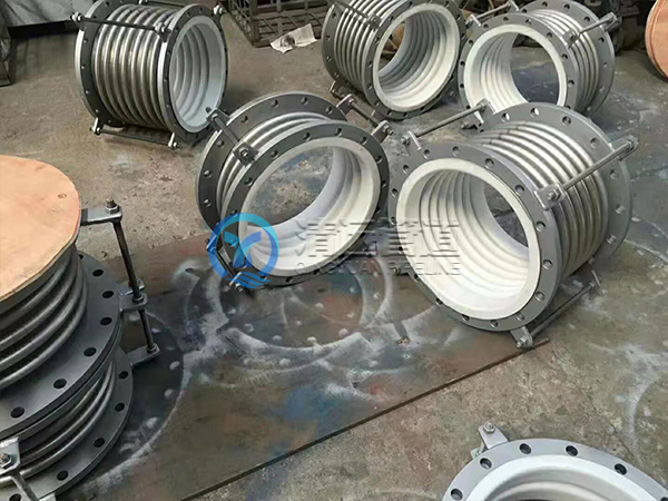 工廠(chǎng)一角(jiǎo)